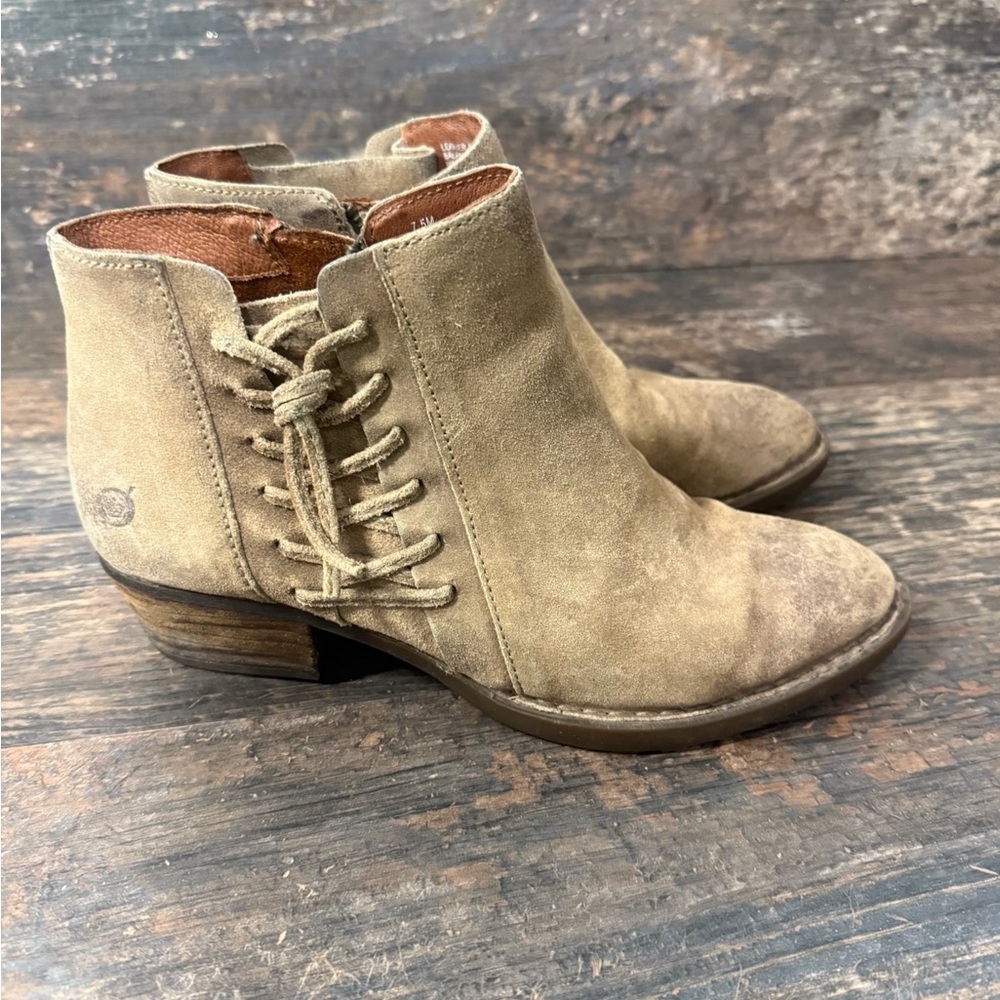 Born Tan Heeled Boots Sz 8